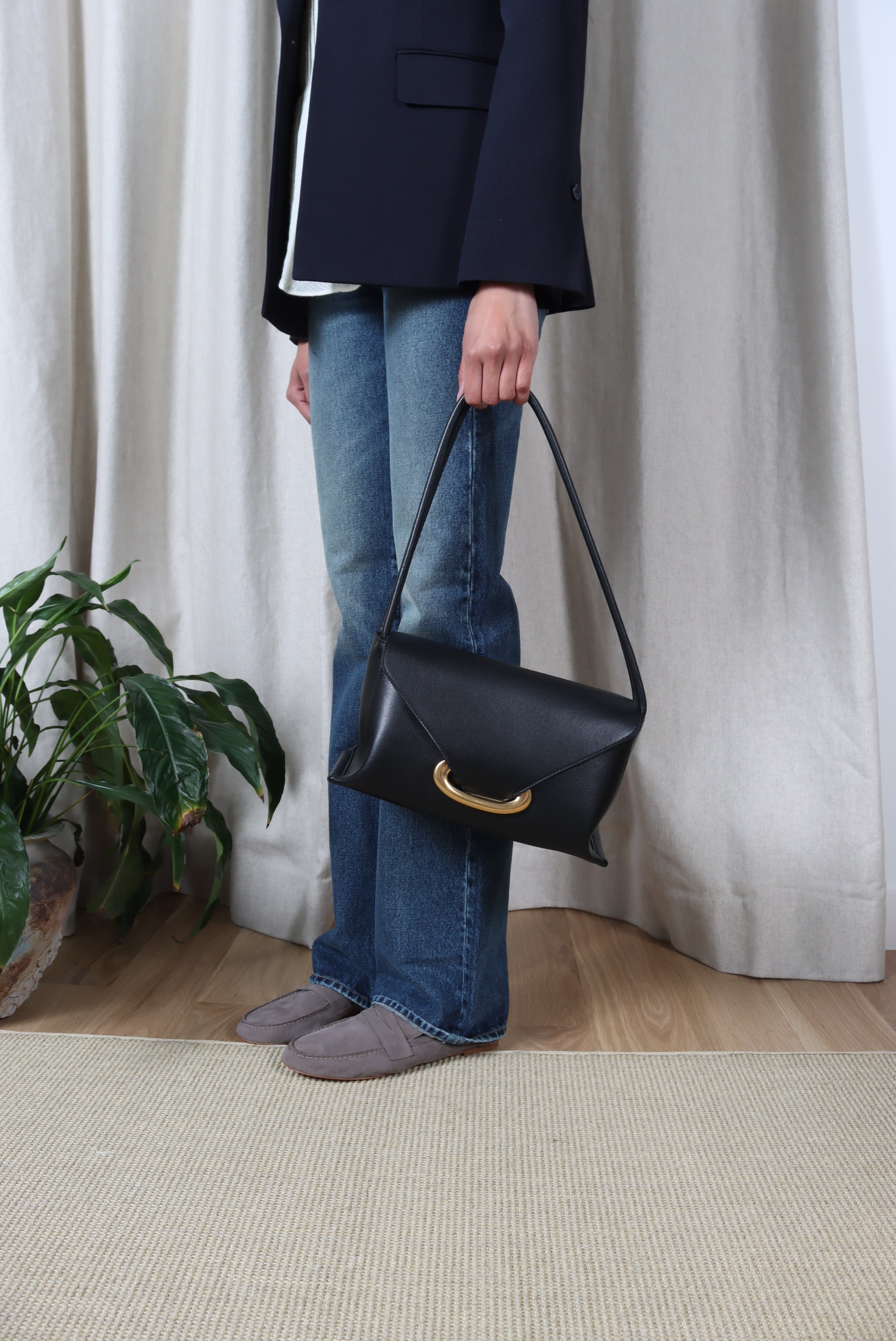 Veneto Shoulder Bag - Black