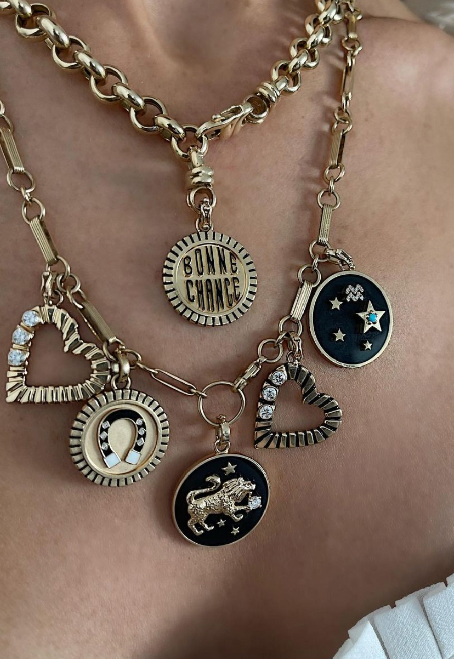 Bonne Chance Pendant - Yellow Gold